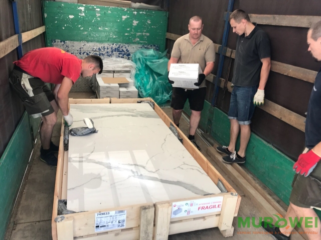 Podnoszenie płytek wielkoformatowych 3200/1600 mm