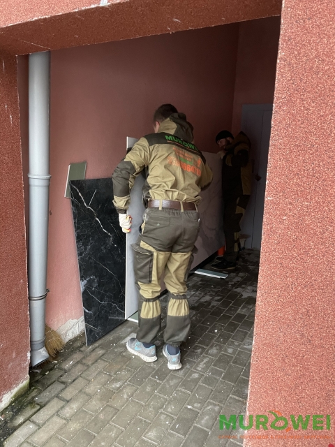 Podnoszenie płyt wielkoformatowych o wymiarach 2600/1200 mm