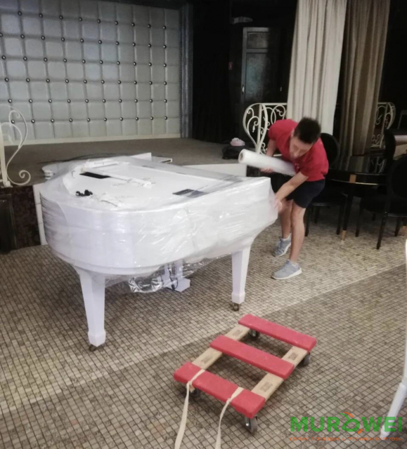 Transport fortepianu na ślub