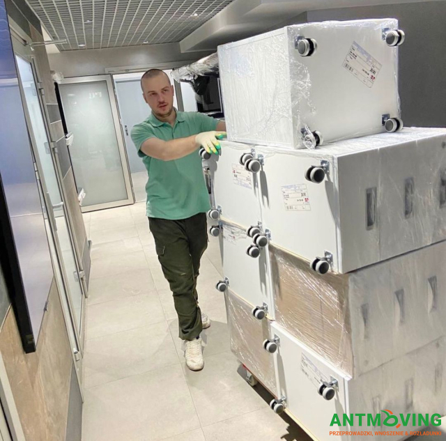 Jak przenieść biuro w Warszawie.