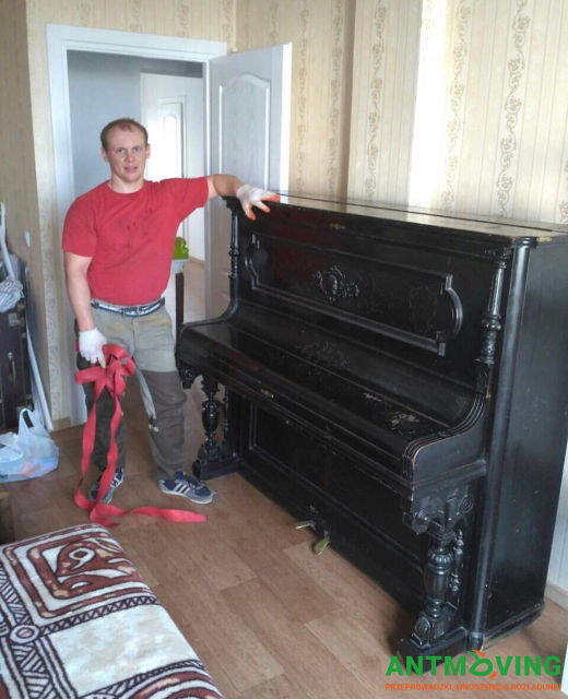 Transport fortepianu na ślub