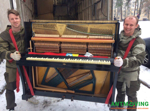 Transport fortepianu na ślub