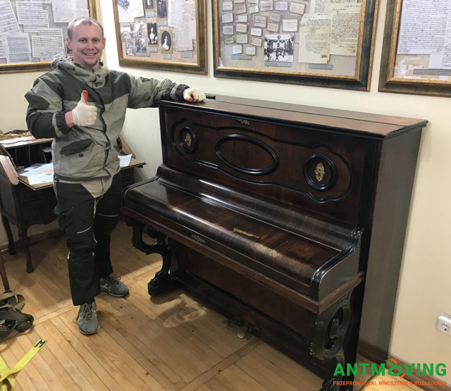 Transport fortepianu na ślub