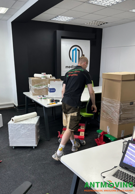 Usługi pakowania i rozpakowywania mienia