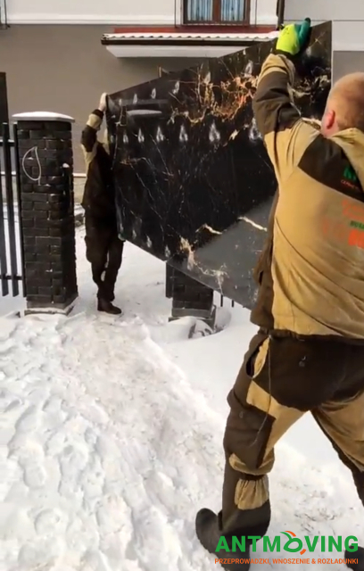 Podnoszenie płyt wielkoformatowych o wymiarach 2600/1200 mm