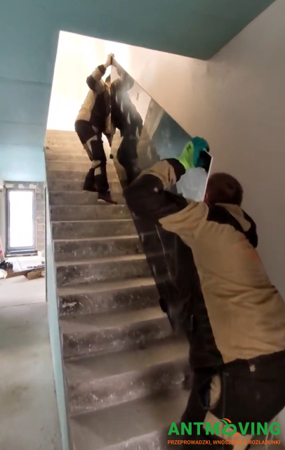 Podnoszenie płyt wielkoformatowych o wymiarach 2600/1200 mm