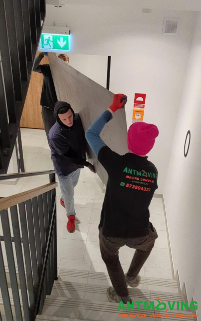 Podnoszenie płyt wielkoformatowych o wymiarach 2600/1200 mm