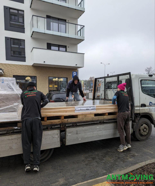 Podnoszenie płyt wielkoformatowych o wymiarach 2600/1200 mm