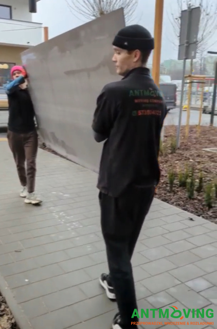 Podnoszenie płyt wielkoformatowych o wymiarach 2600/1200 mm