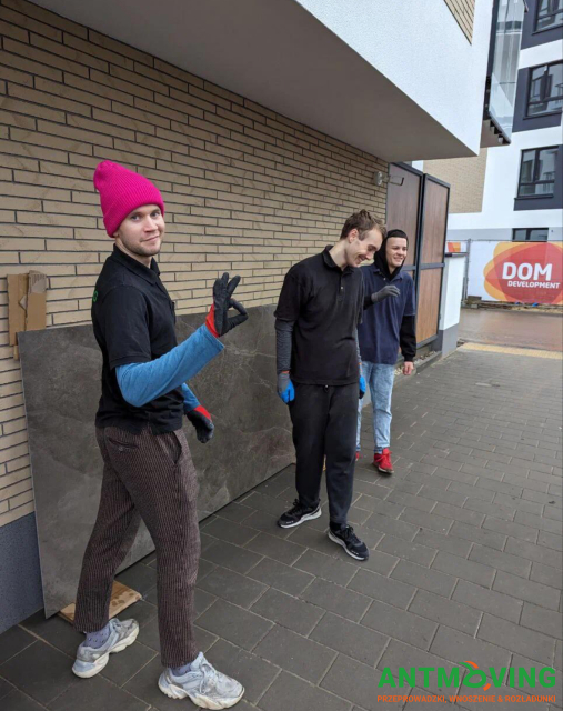 Podnoszenie płyt wielkoformatowych o wymiarach 2600/1200 mm