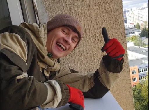 DLACZEGO WARTO SKORZYSTAĆ Z USŁUG FIRMY  ANTMOVING, A NIE  ROBIĆ WSZYSTKO SAMEMU?