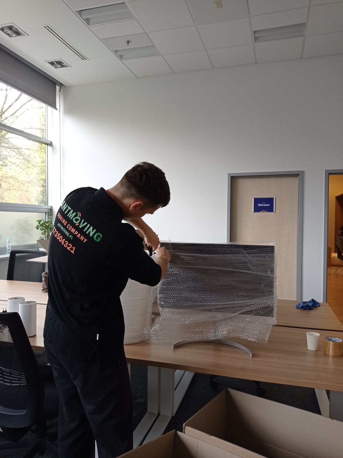 PRACUJEMY BEZ DNI WOLNYCH